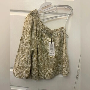 Ess the label Sibella one shoulder top